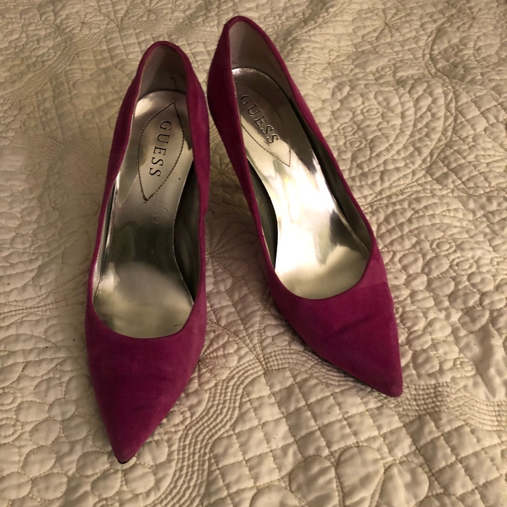 Fuchsia pink guess pumps